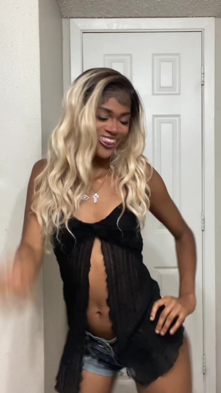 @LariahDeanne