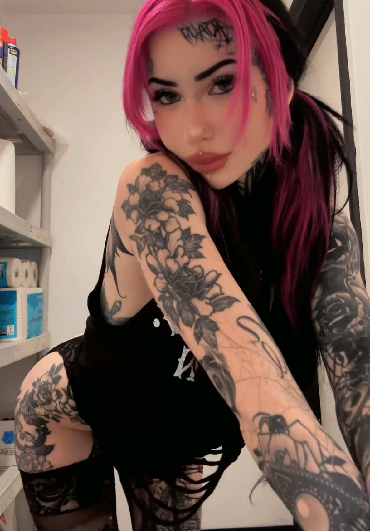 @xocoffinshorty