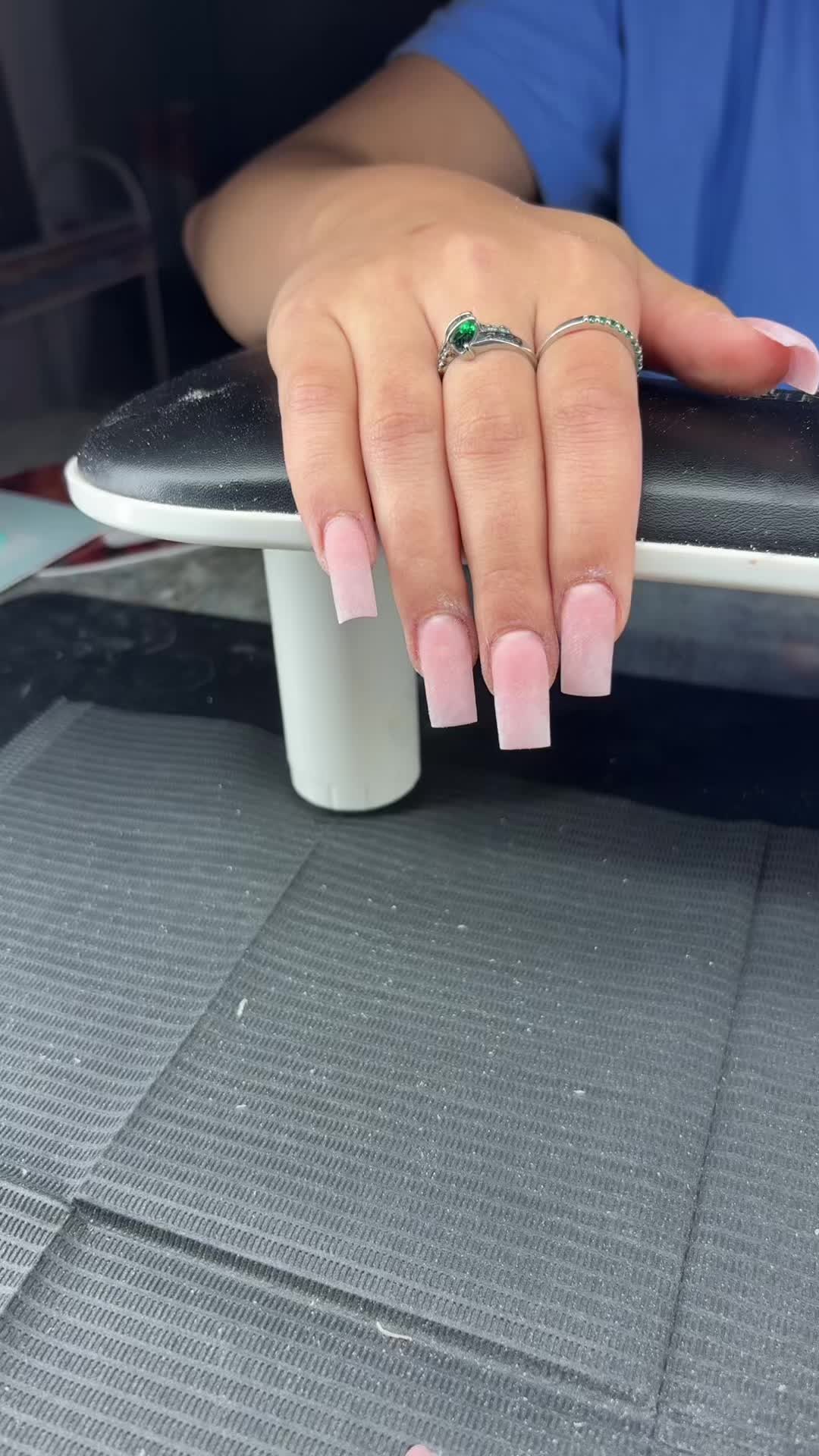 @DAISY/Amarillo nail tech