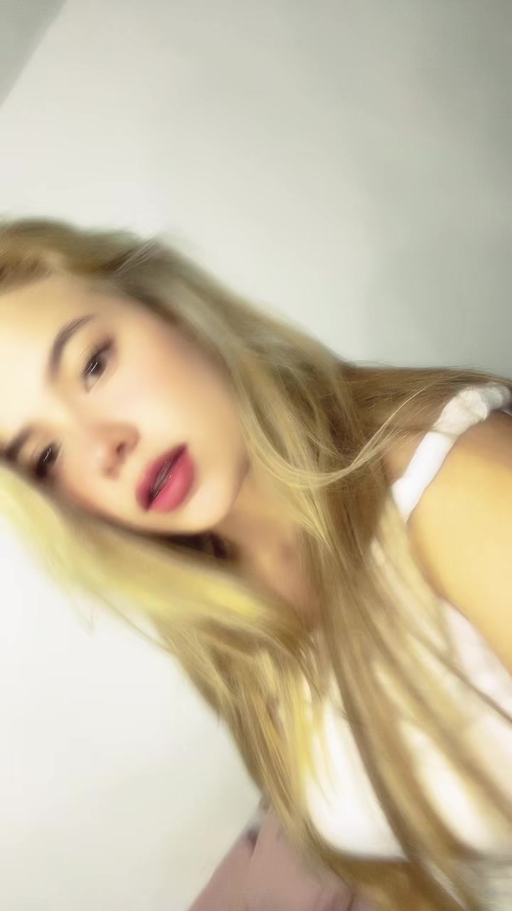 @𝒮ℴ𝒻𝒾𝒶 𝒫ℯ𝓇ℯ𝒾𝓇𝒶