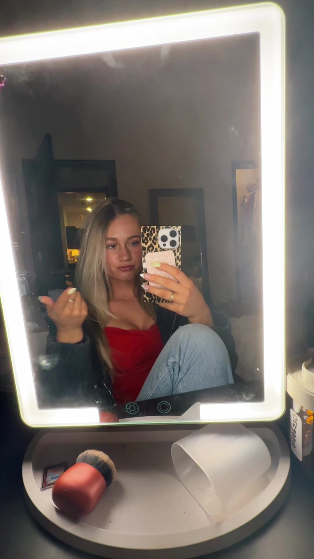 @rhylee
