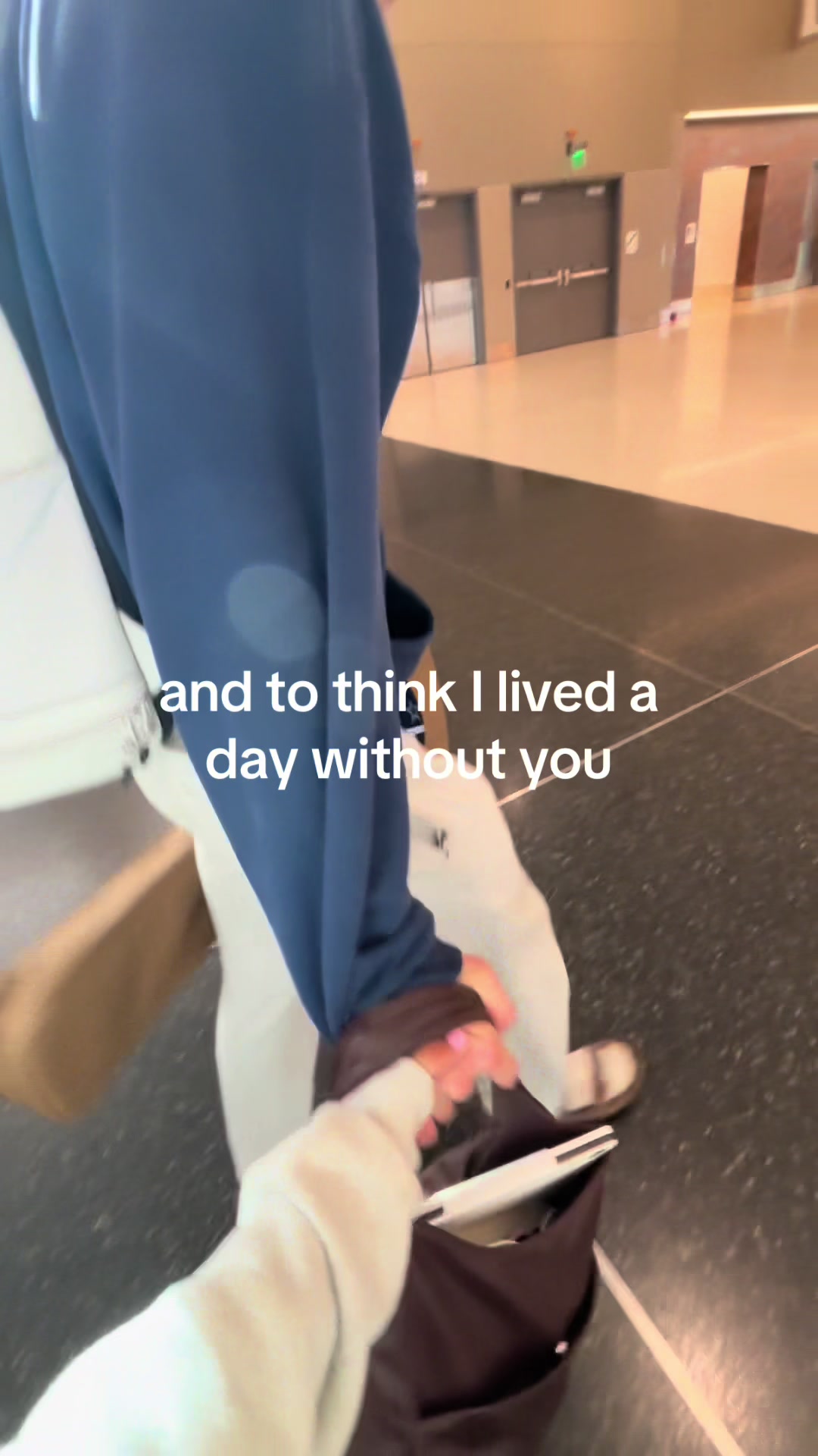 @bella