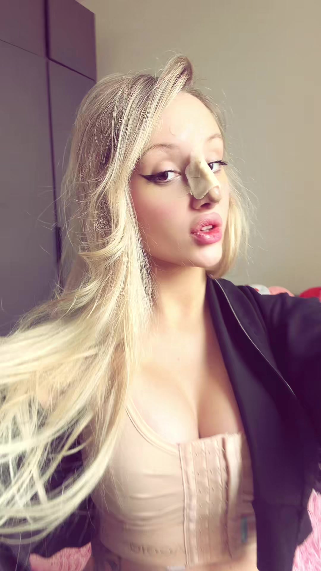 @Karina