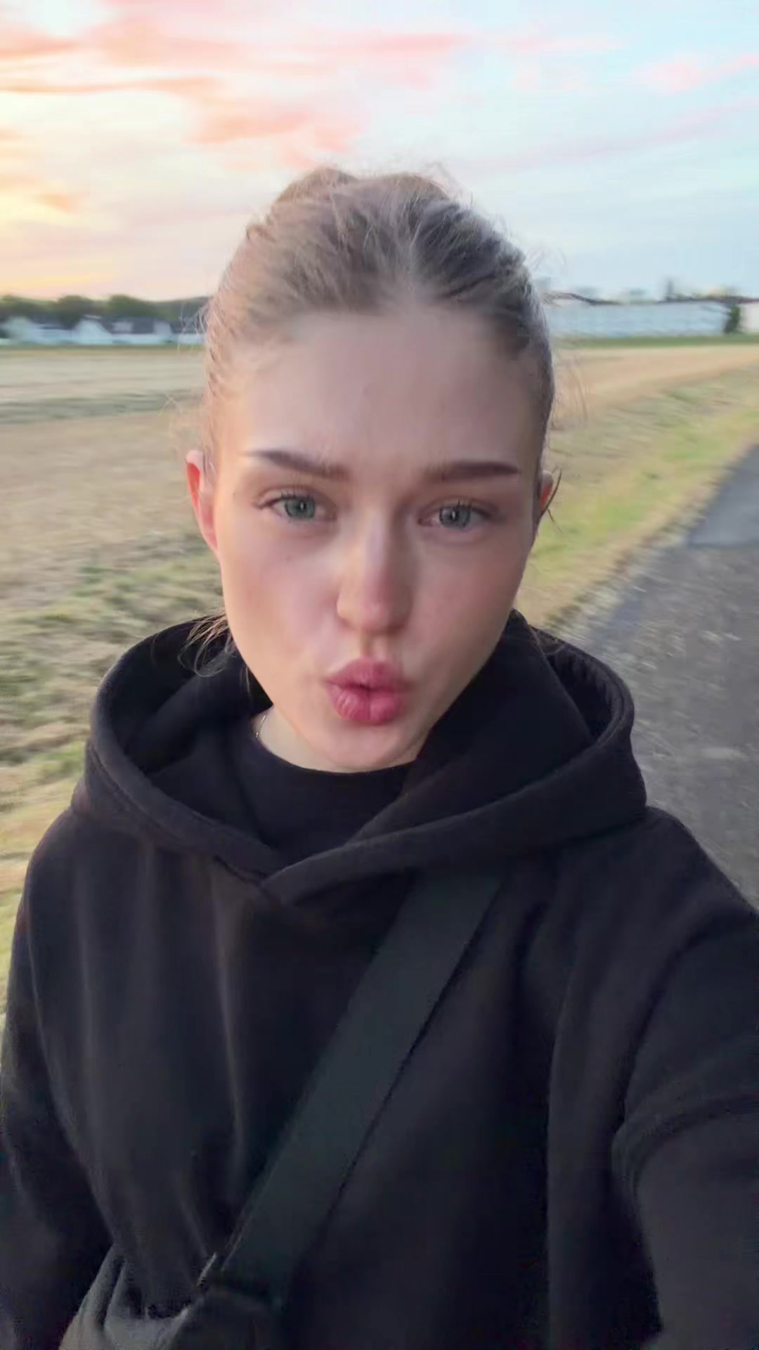 @VAPOLLYY