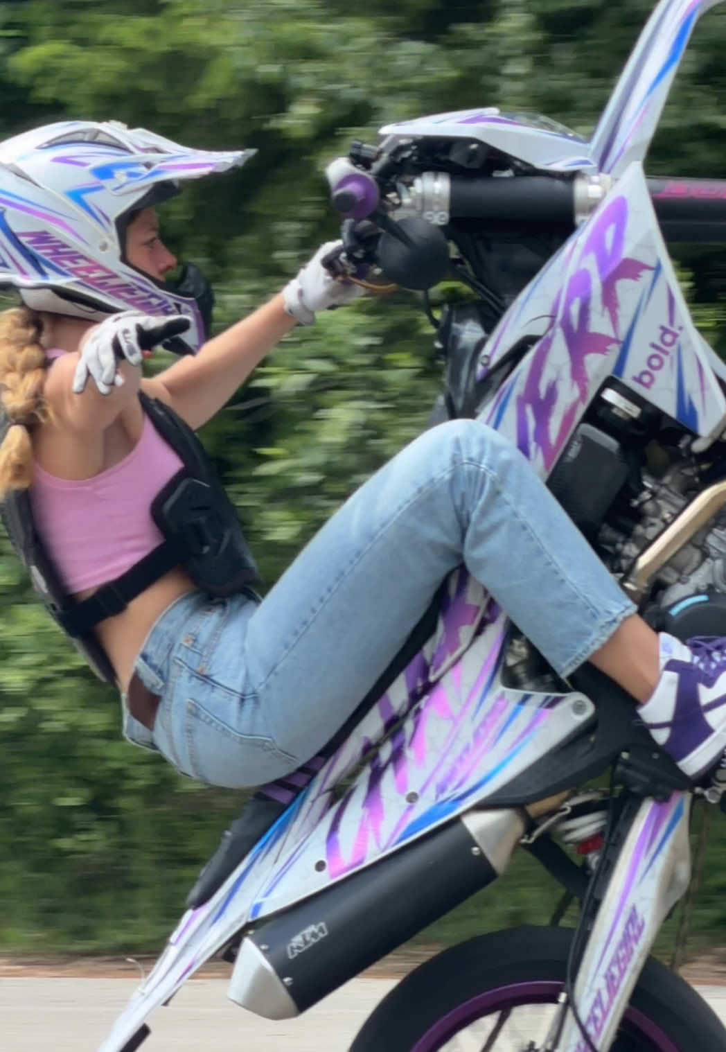 @Wheelie Girl
