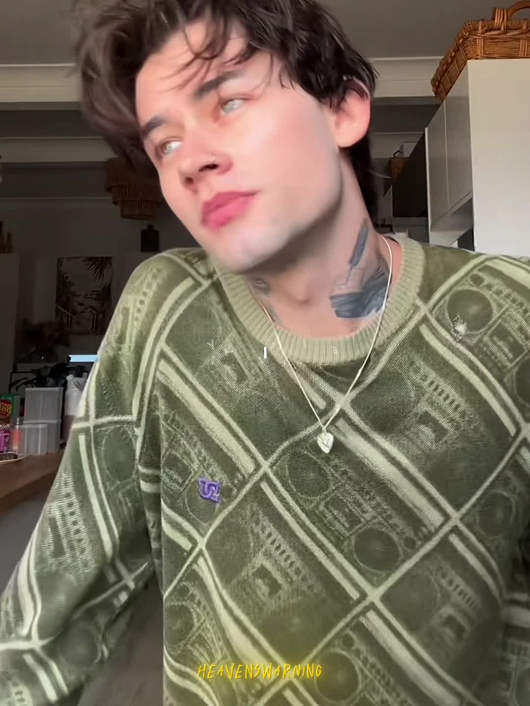 @Moon 🐦&zwj;⬛🥪