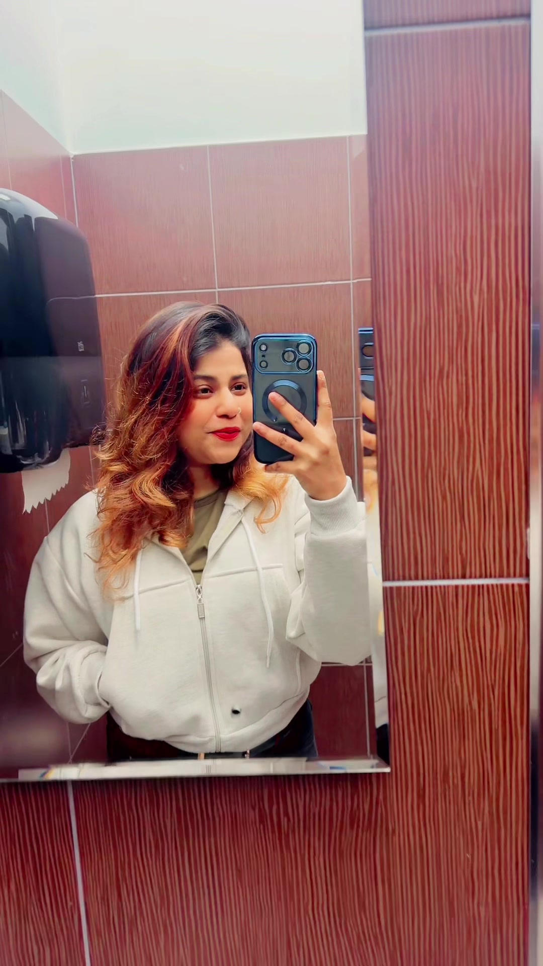 @𝑀𝑎𝑙𝑘𝑖 𝐴𝑦𝑒𝑠ℎ𝑎 🥀🤍🍃