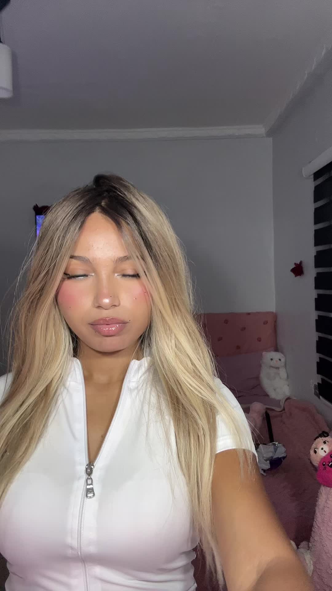@R O S A L I N D A 🦢💕