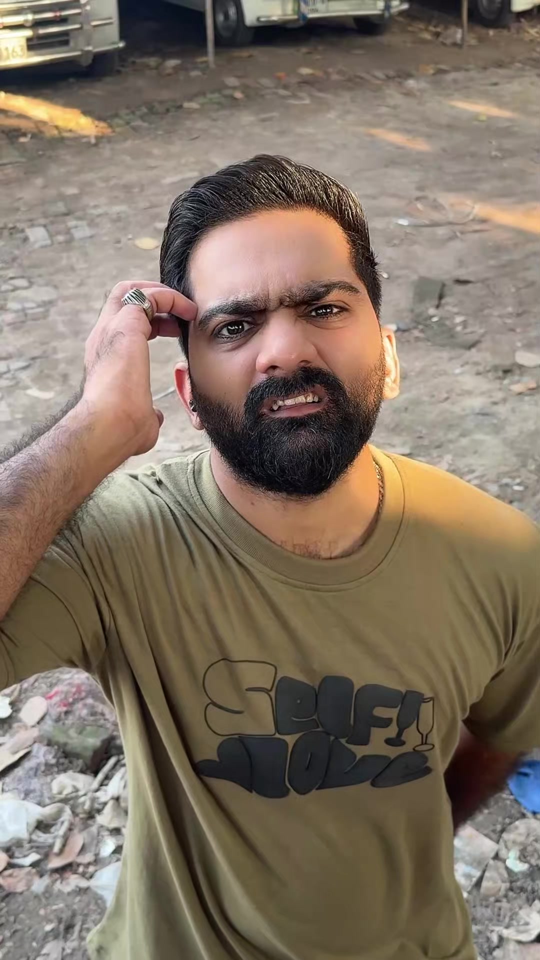 @Husnii_bawa1991