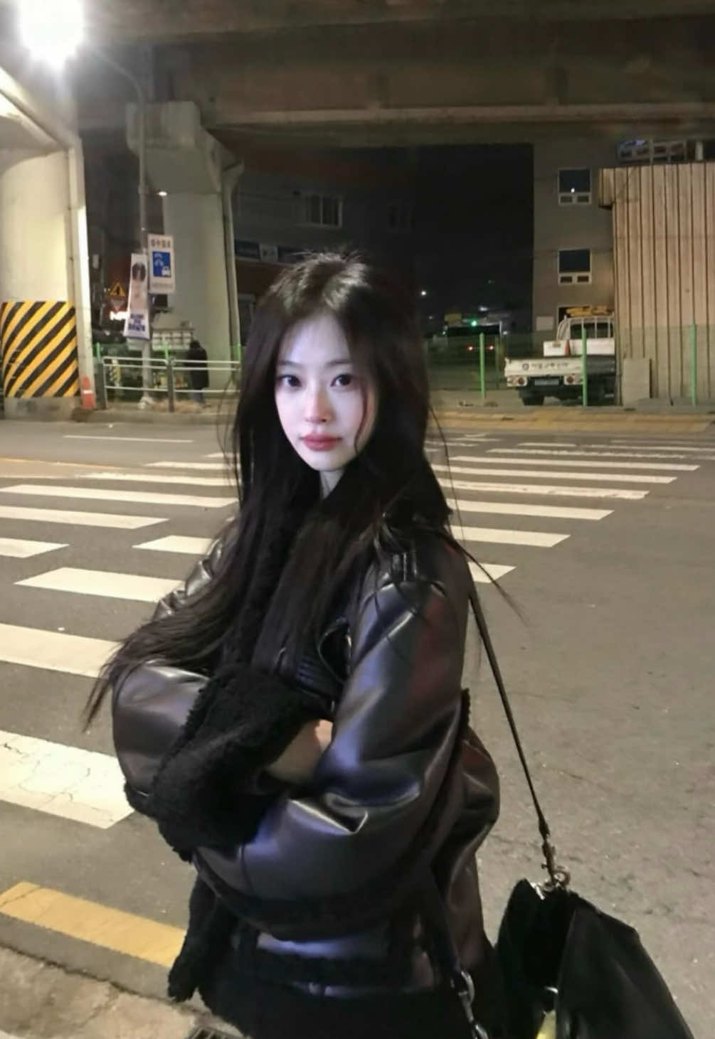 @ฅ