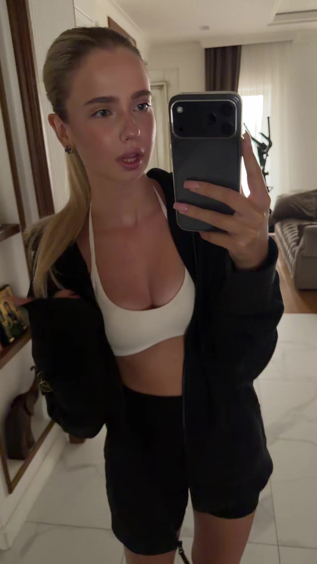 @vimollly