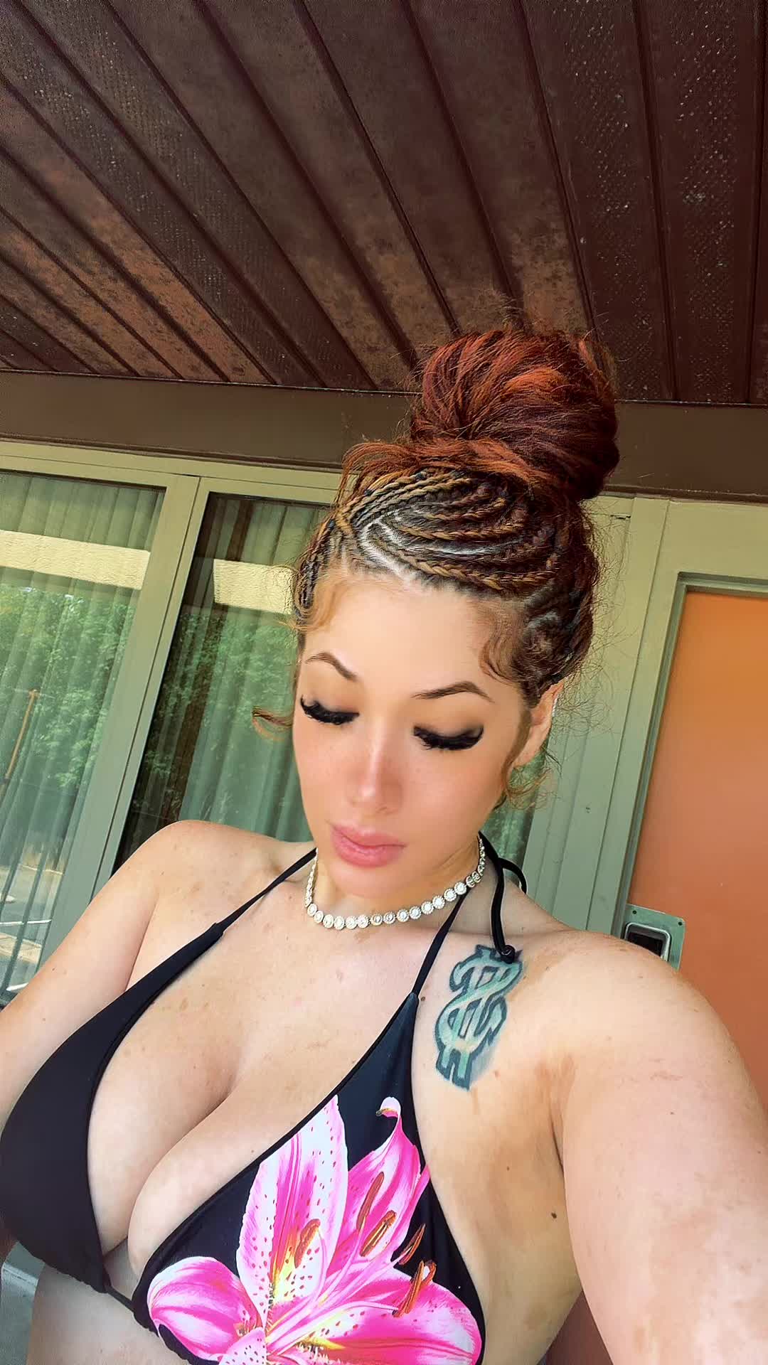 @Raw Barbie