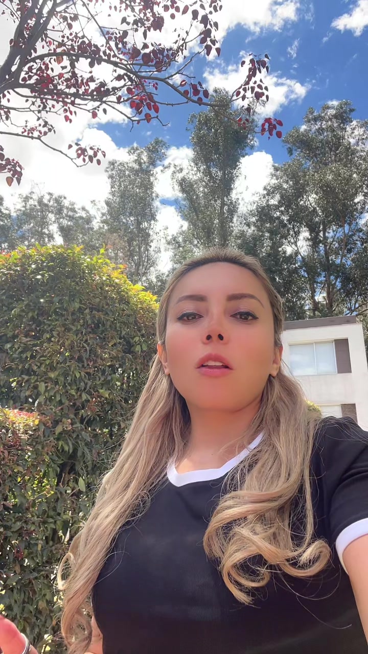 @LaCaroMena