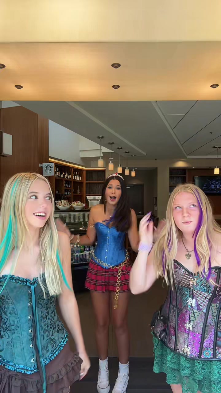 @Adora Kate
