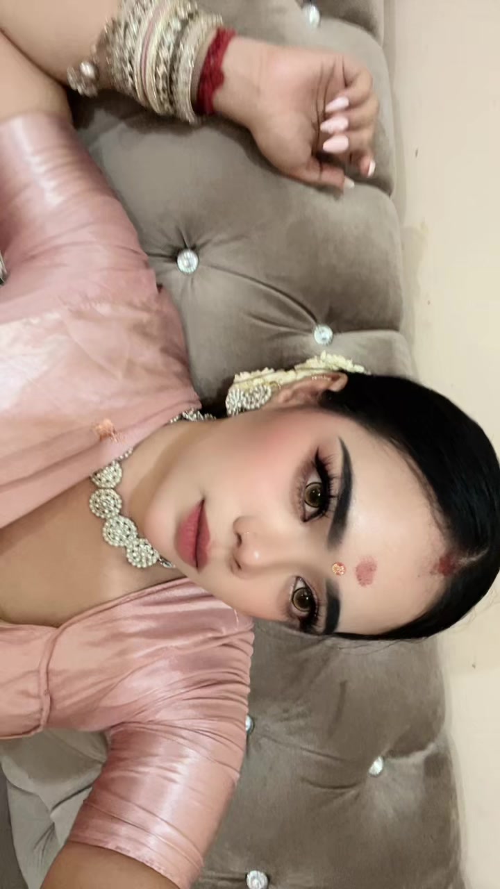 @𝓑𝓪𝓫𝔂 𝓡𝓲𝓻𝓲 🧿