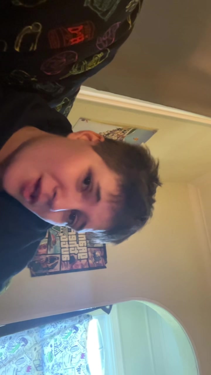 @Cr4ZyA1iEn🛸🕷️