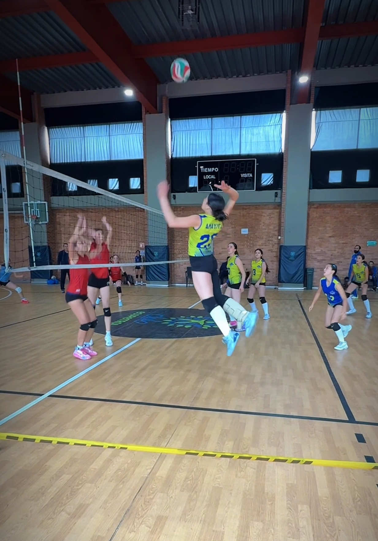 @Isabella Amaya Volley 23