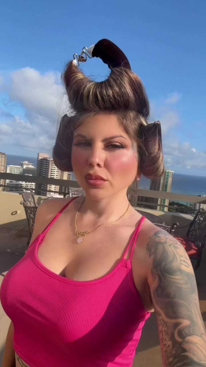 @LucyBeast