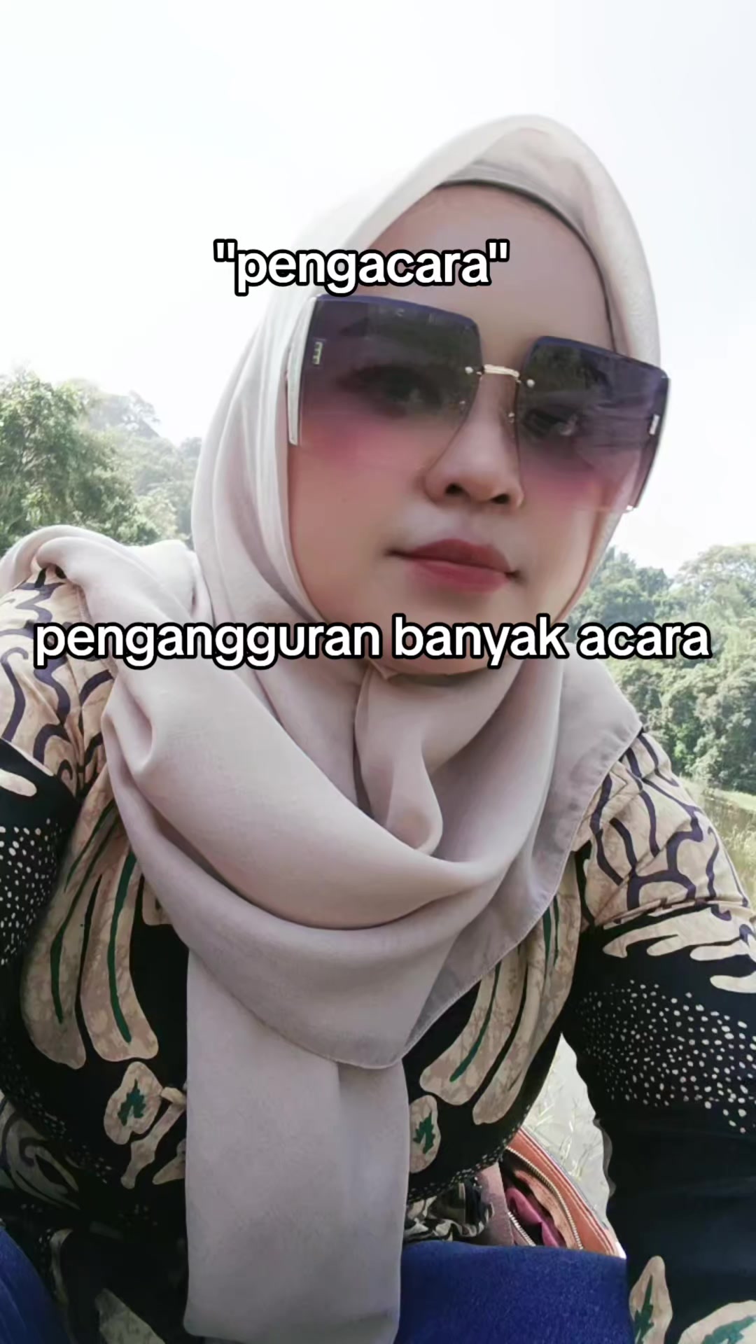 @dindaghaniya