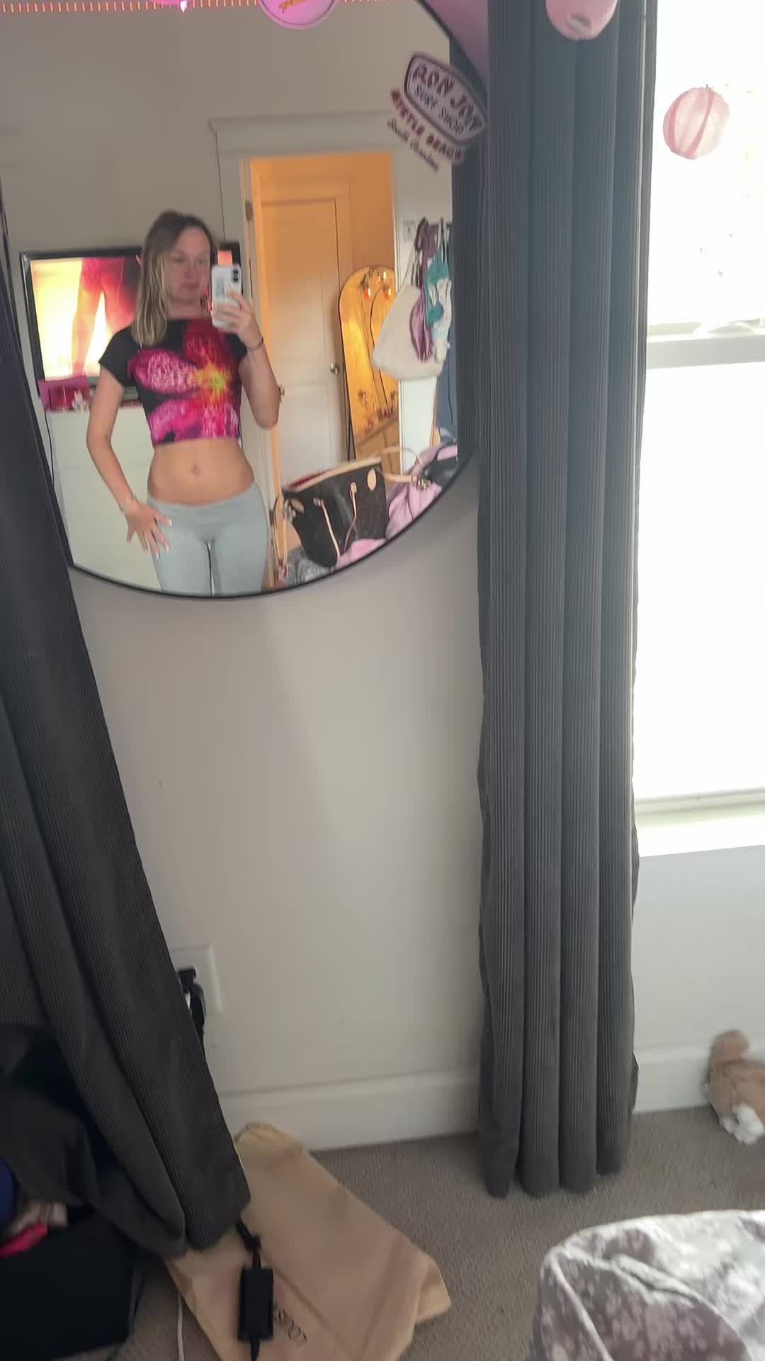 @___