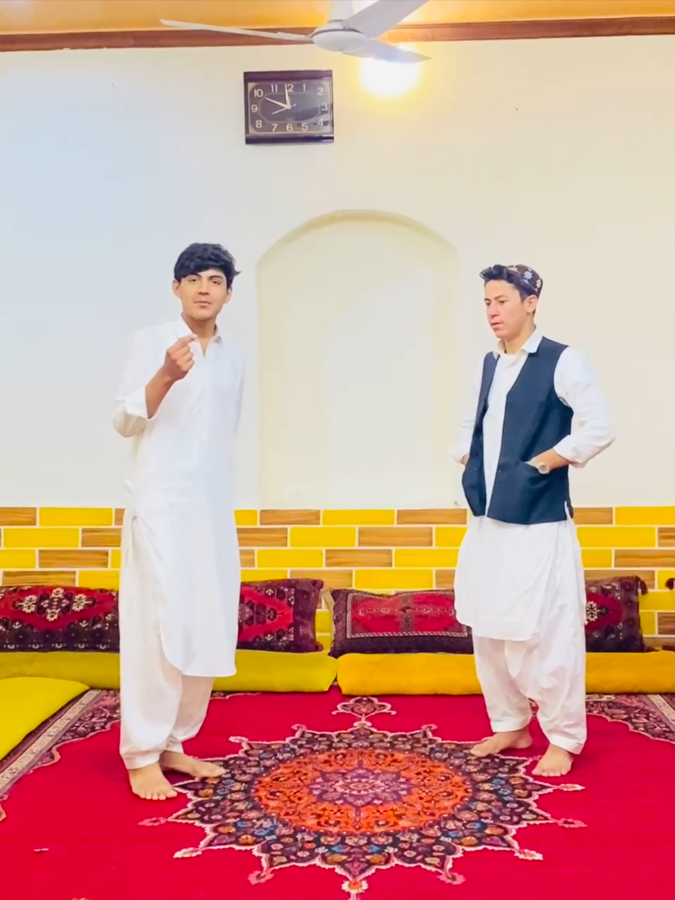 @HAJi🥀KHAN👑