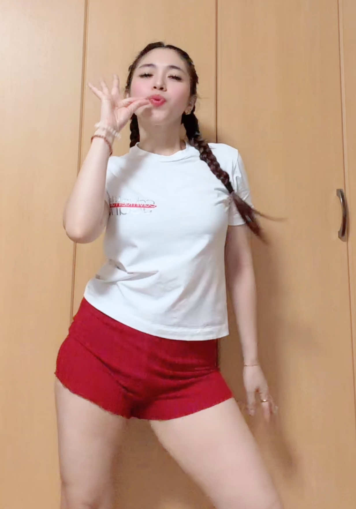 @QUEENMICHIKOI