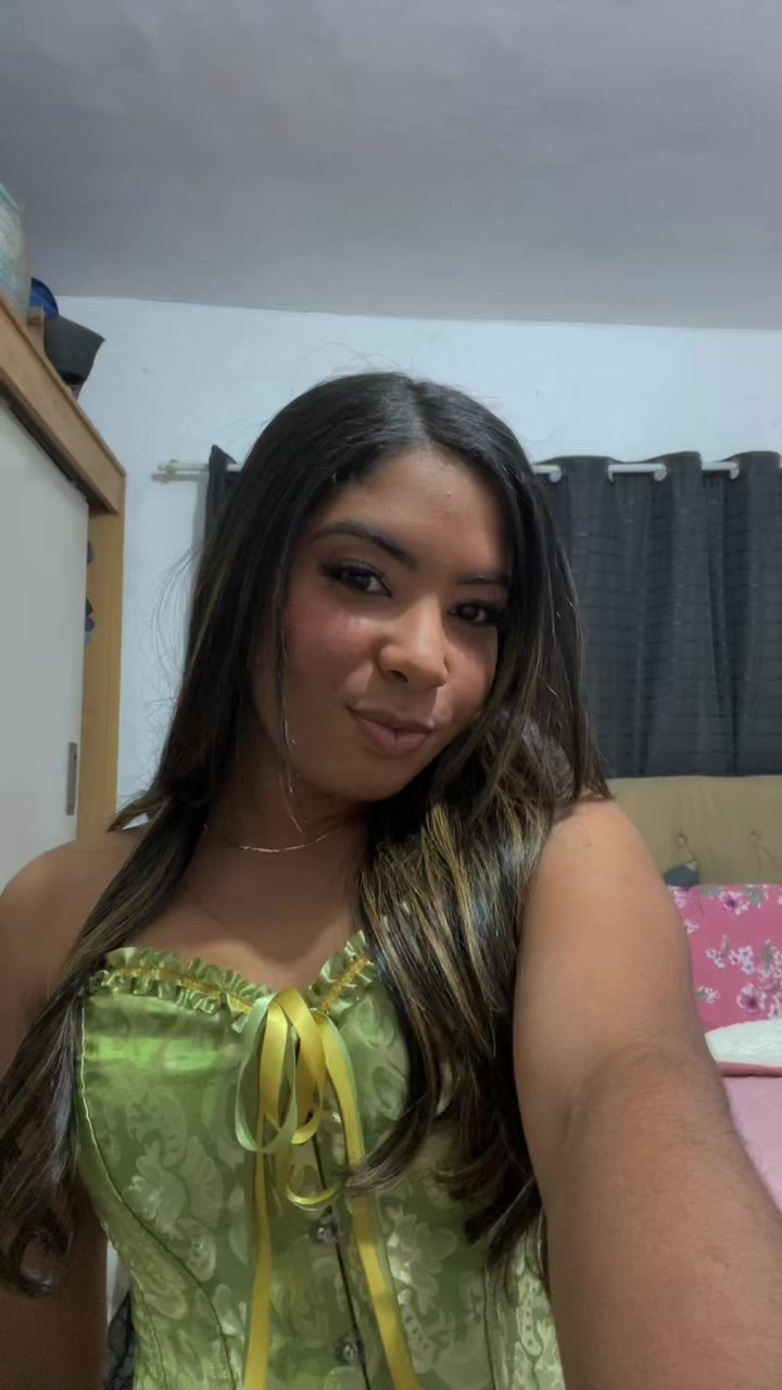 @laari.nasciment0