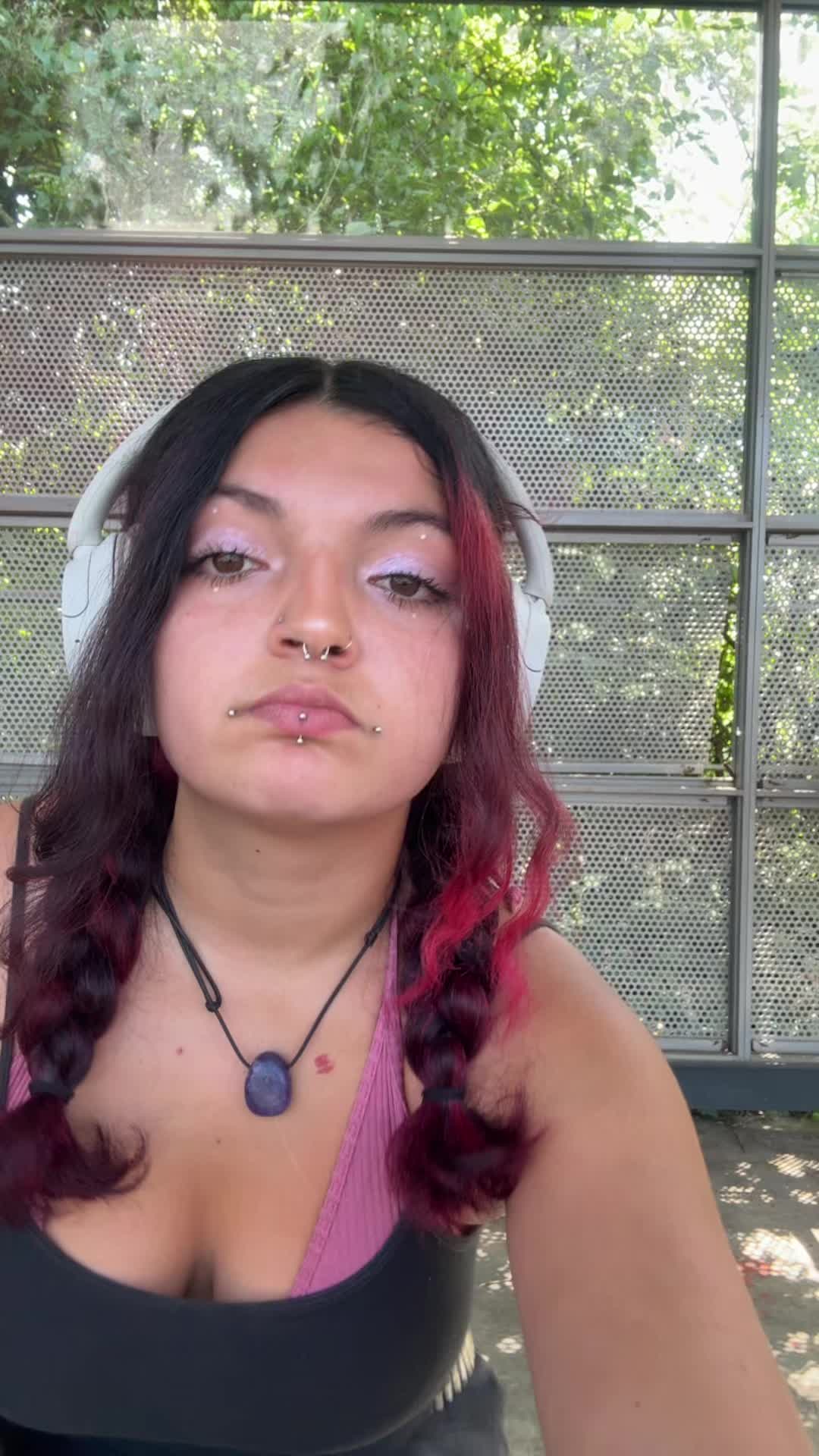 @</3