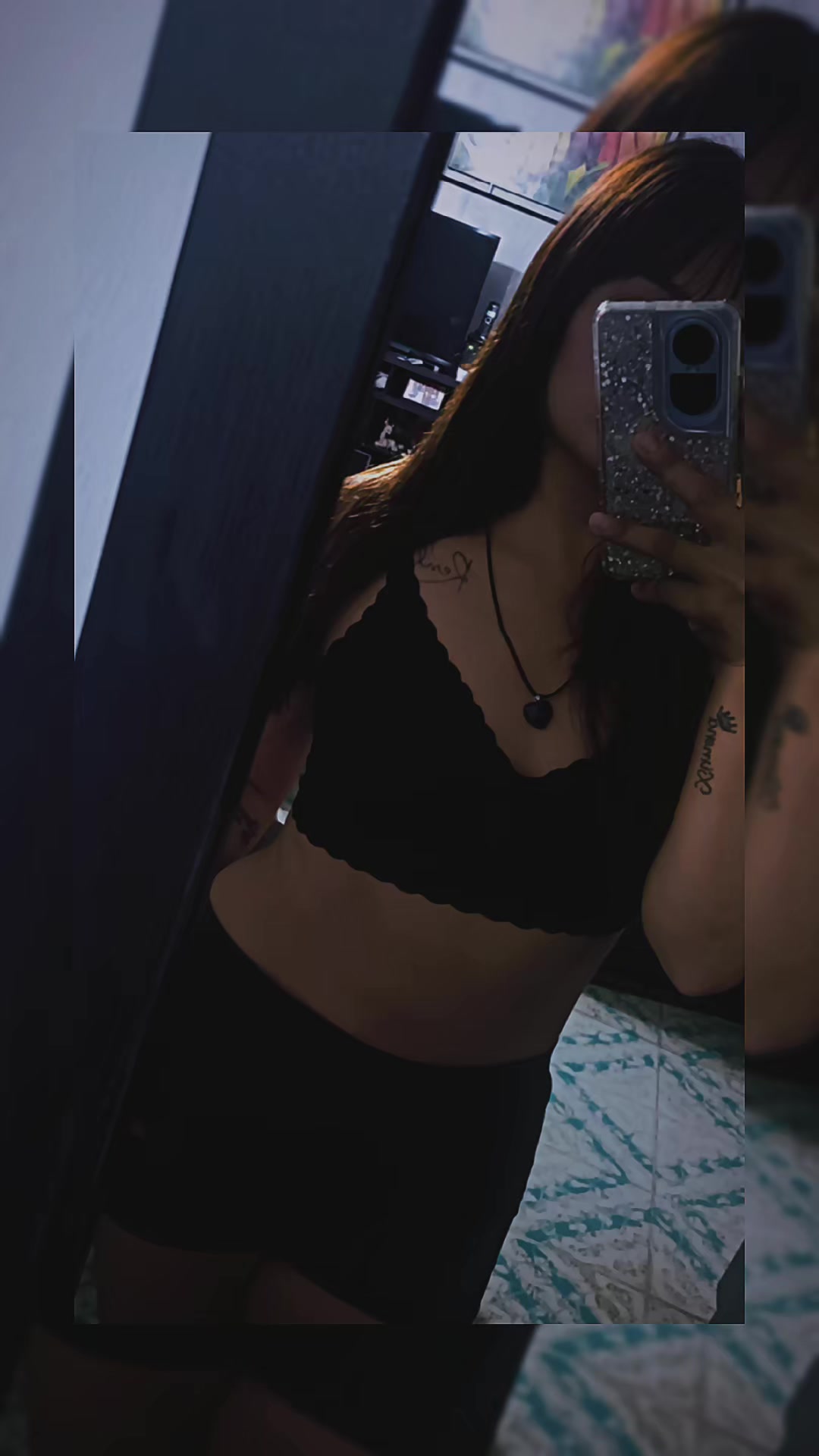 @valerysaldaña