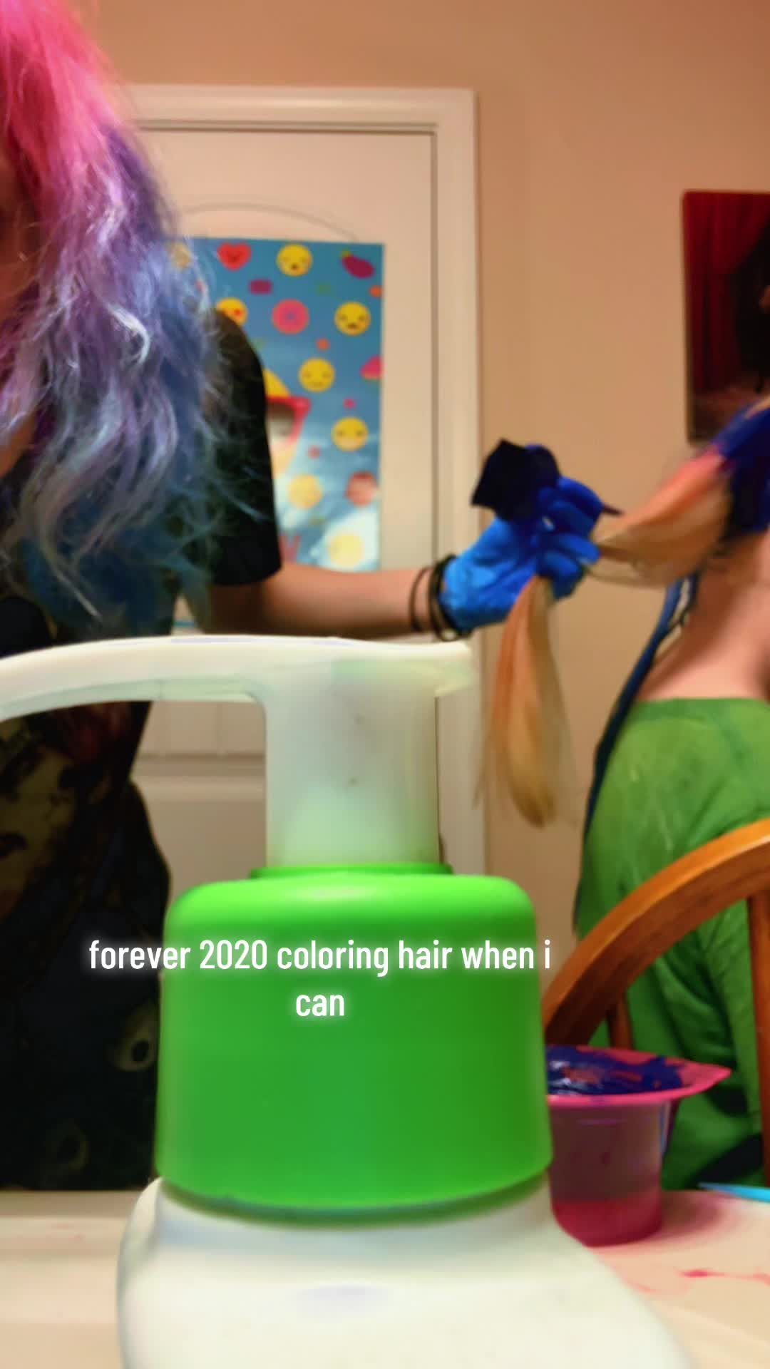 @🦄🧟♀️🍭