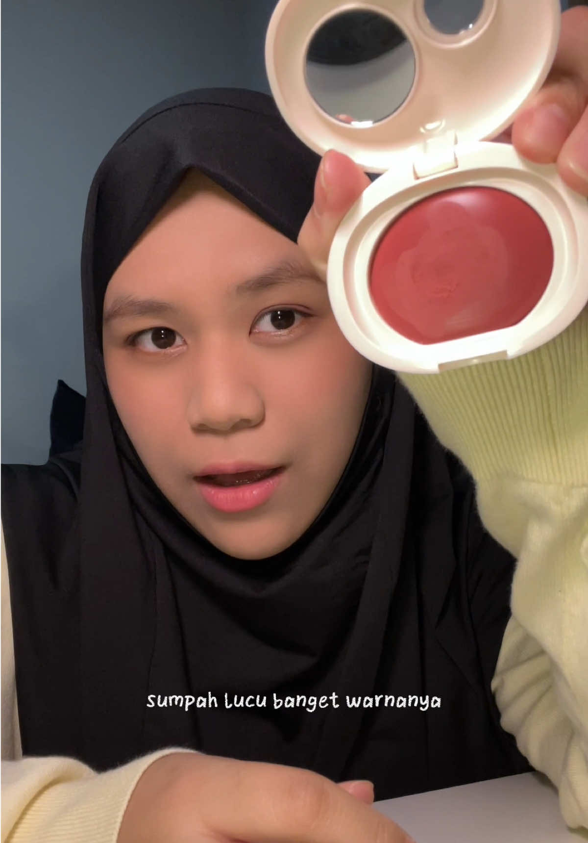 @LIA 🍒🐨 | ig: lialatfh