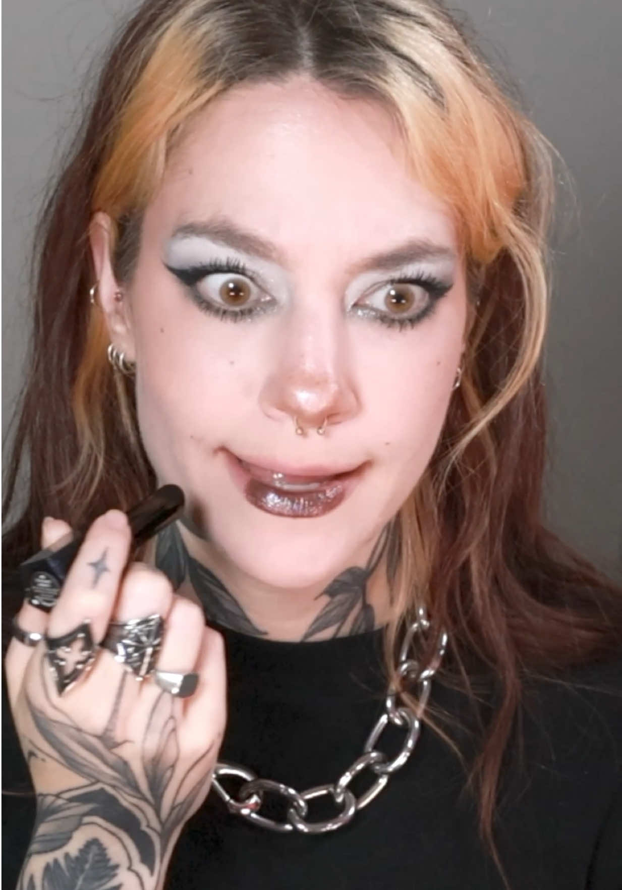 @CourtneyQuarantine