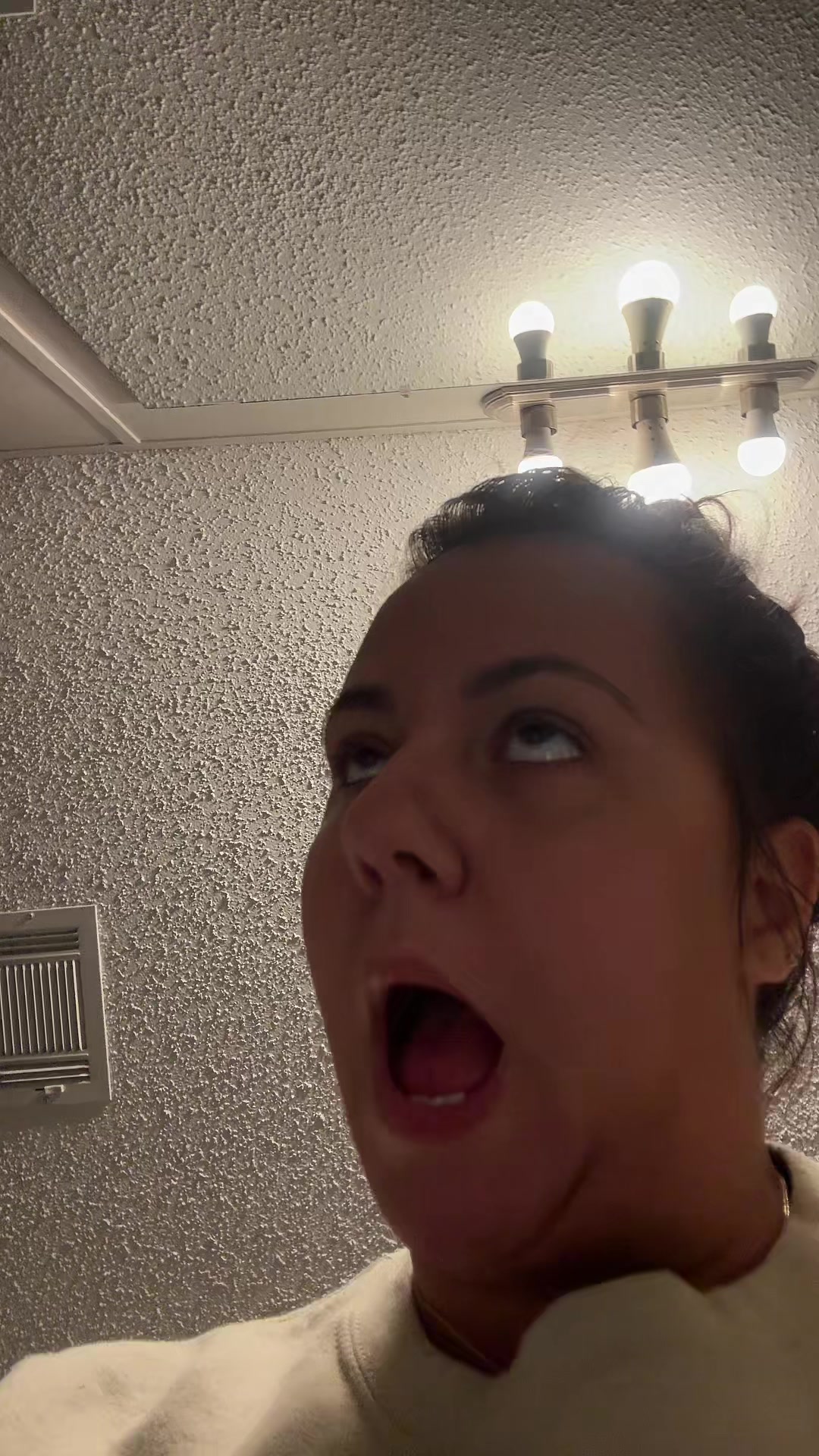 @allieathome