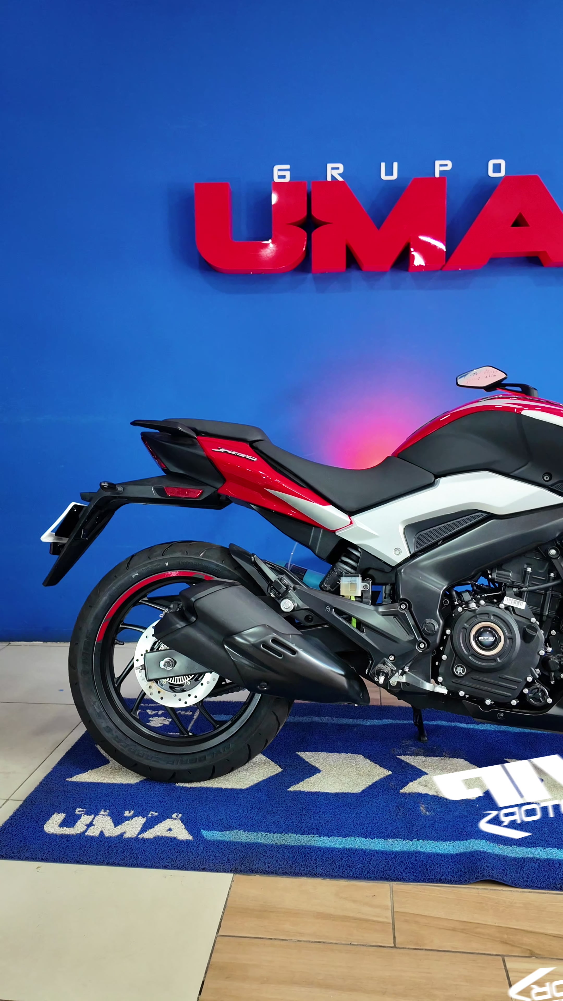 @BAJAJ AMATITL&Aacute;N