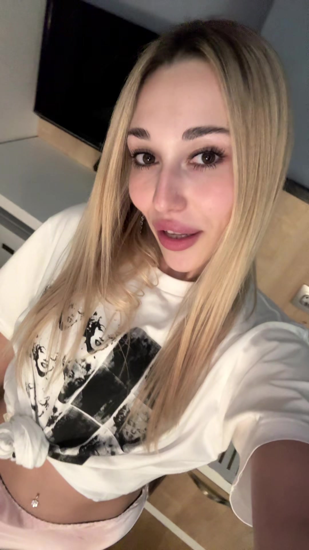@Evaaa.li