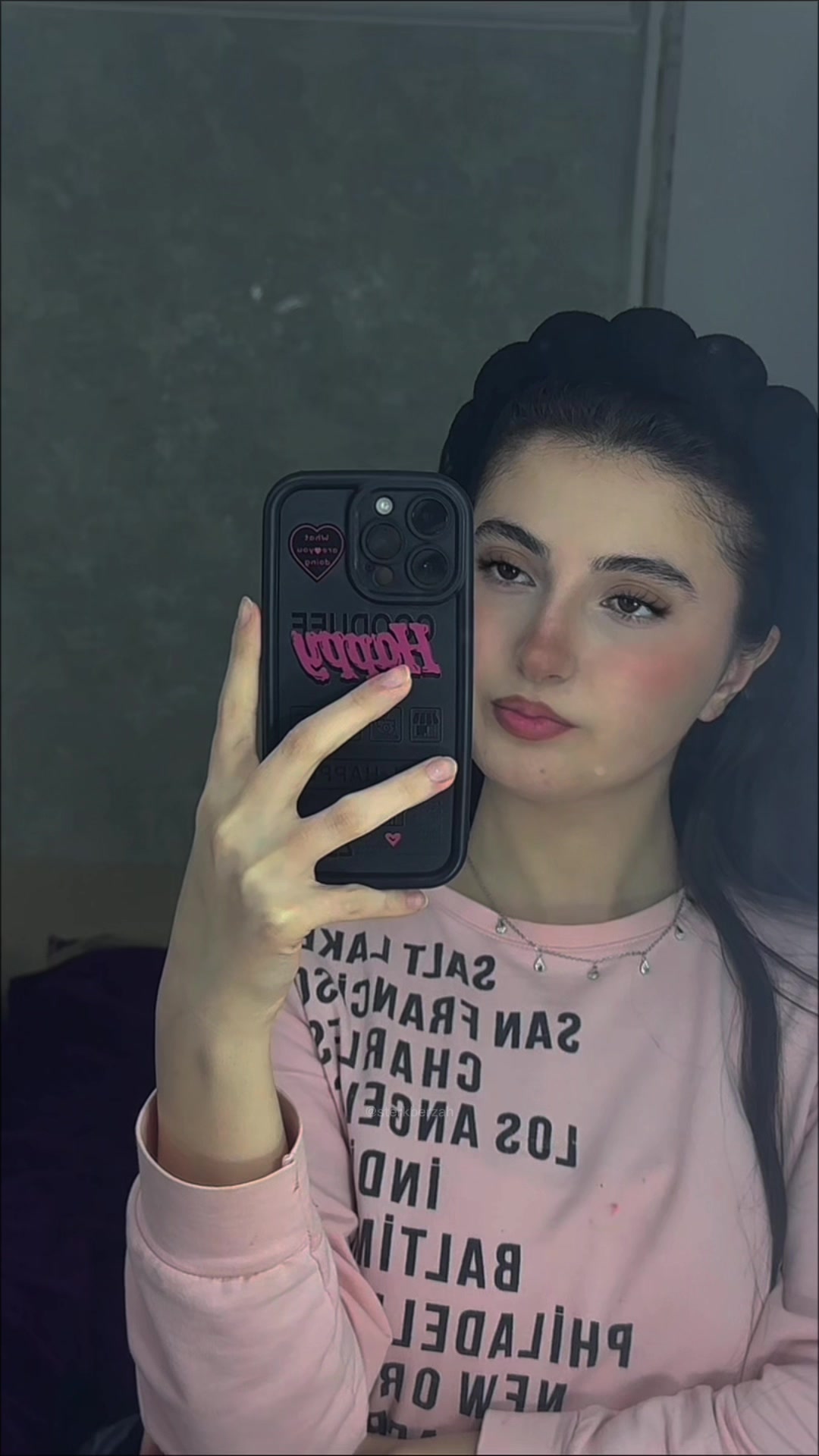 @<3