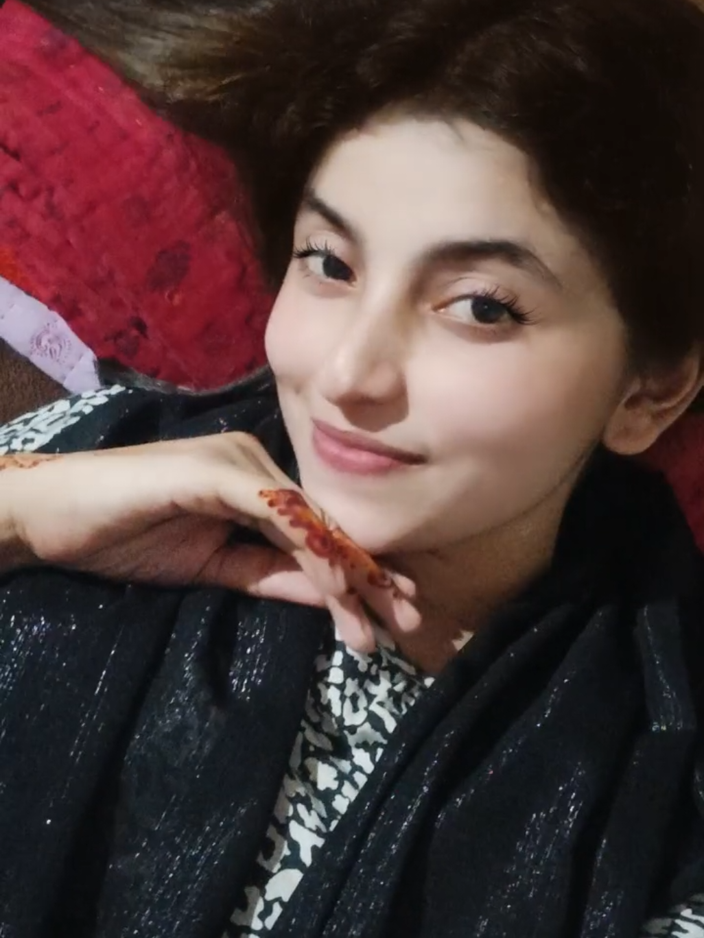 @- রহস্যময়ী