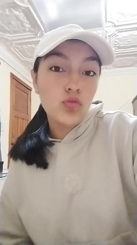 @😉