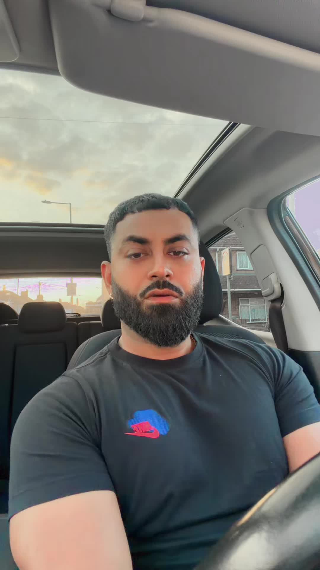 @𝐇 𝐨 𝐧 𝐞 𝐲
