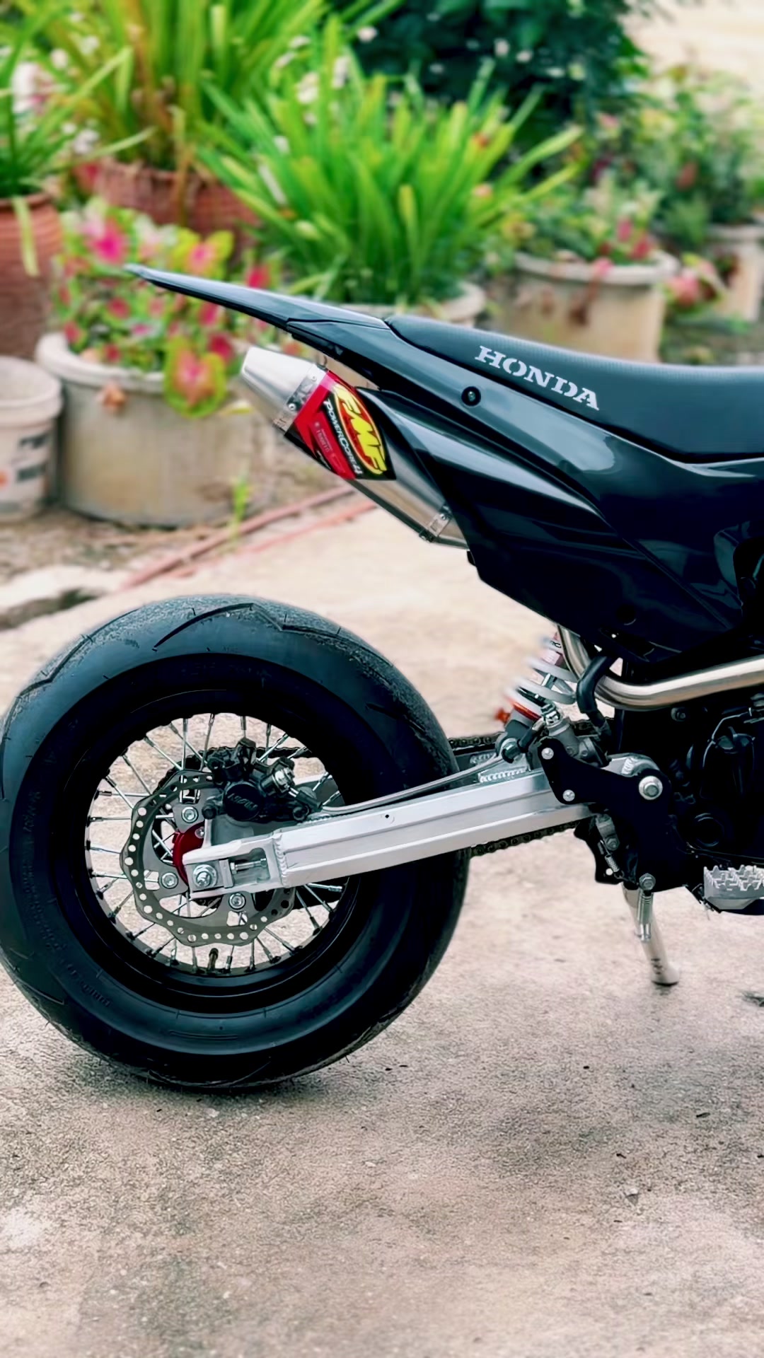 @Moto chatree