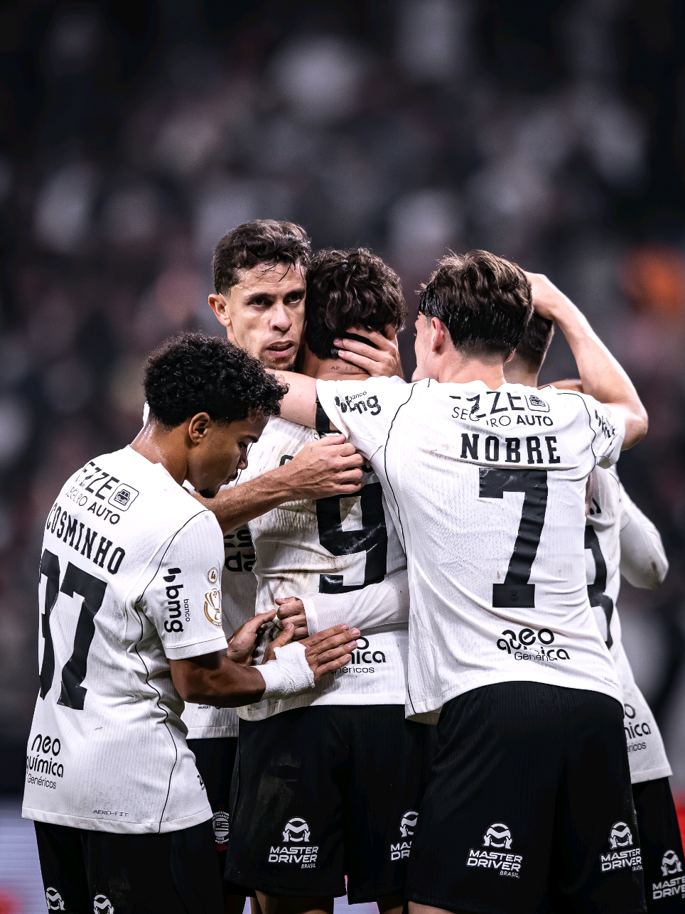 @Vinicius 1910 🖤🤍