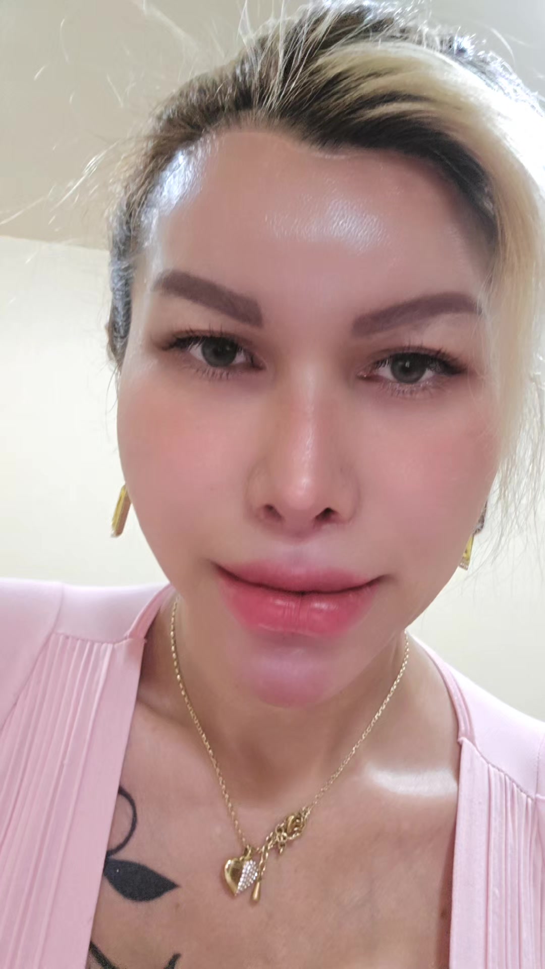 @korina pastrana trans