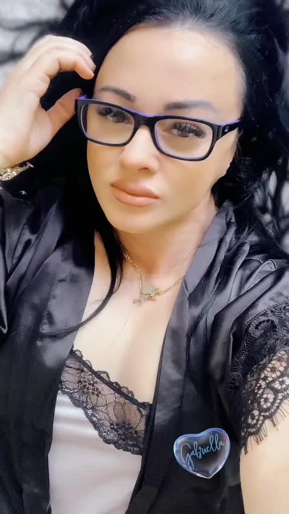 @Gabriela Flo🇹🇩🇩🇪