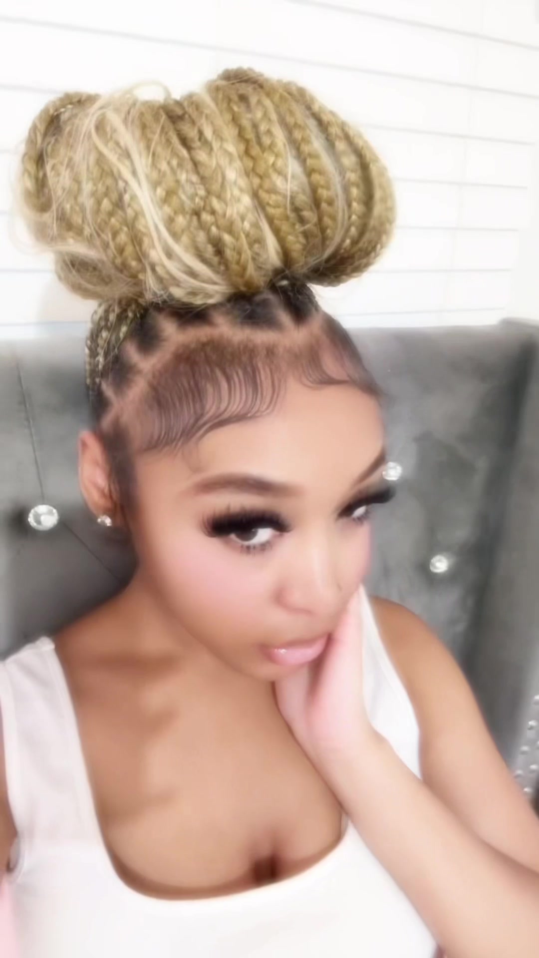 @prettylittlelightskin