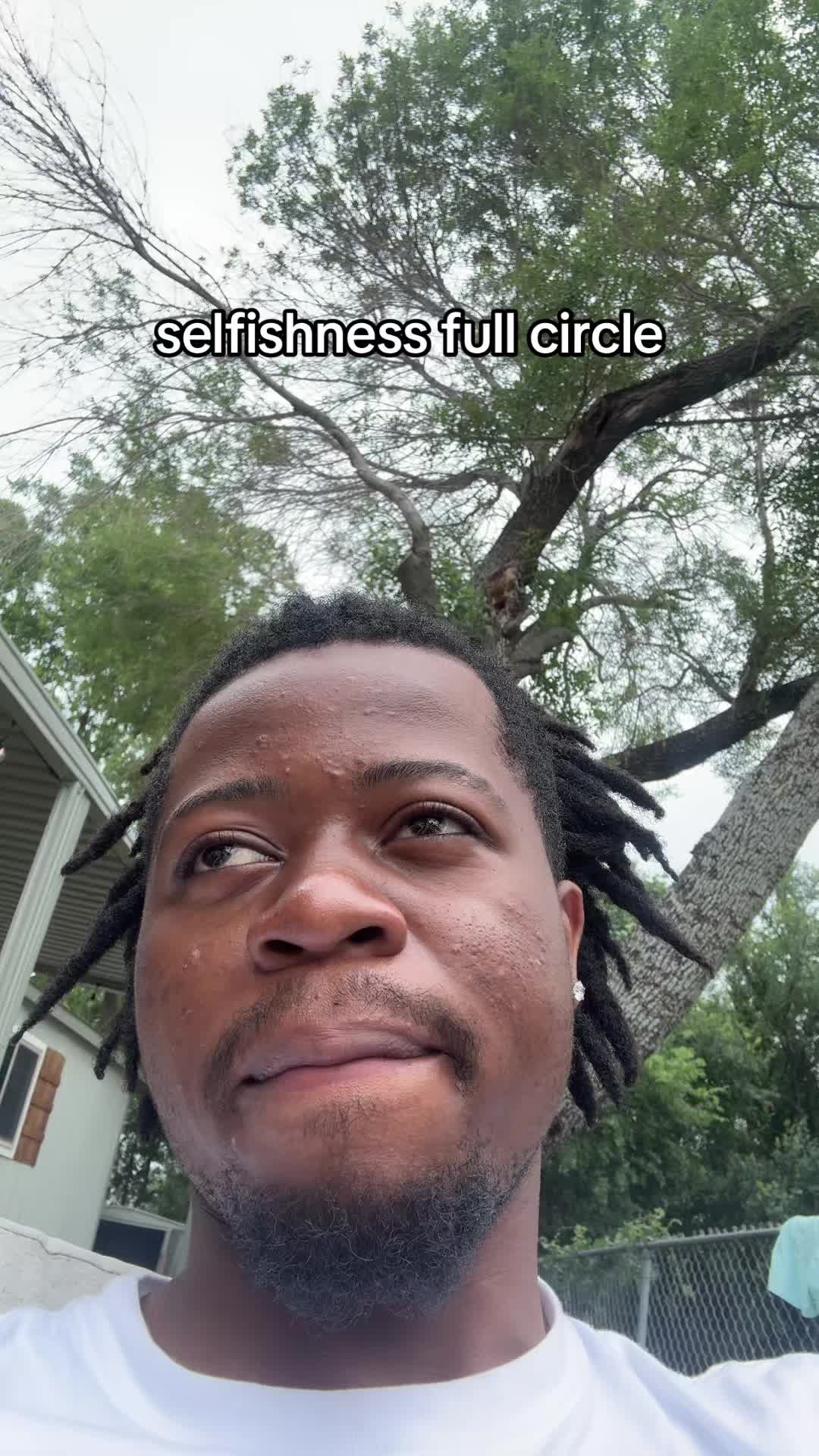 @moyoezzy