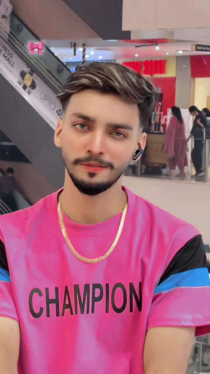 @✨&Scaron;ona\ Řajpoot👑