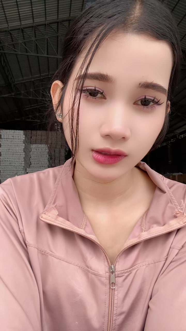 @ស្ដេចផុសប្រចាំស្រុកខ្មែរ😈