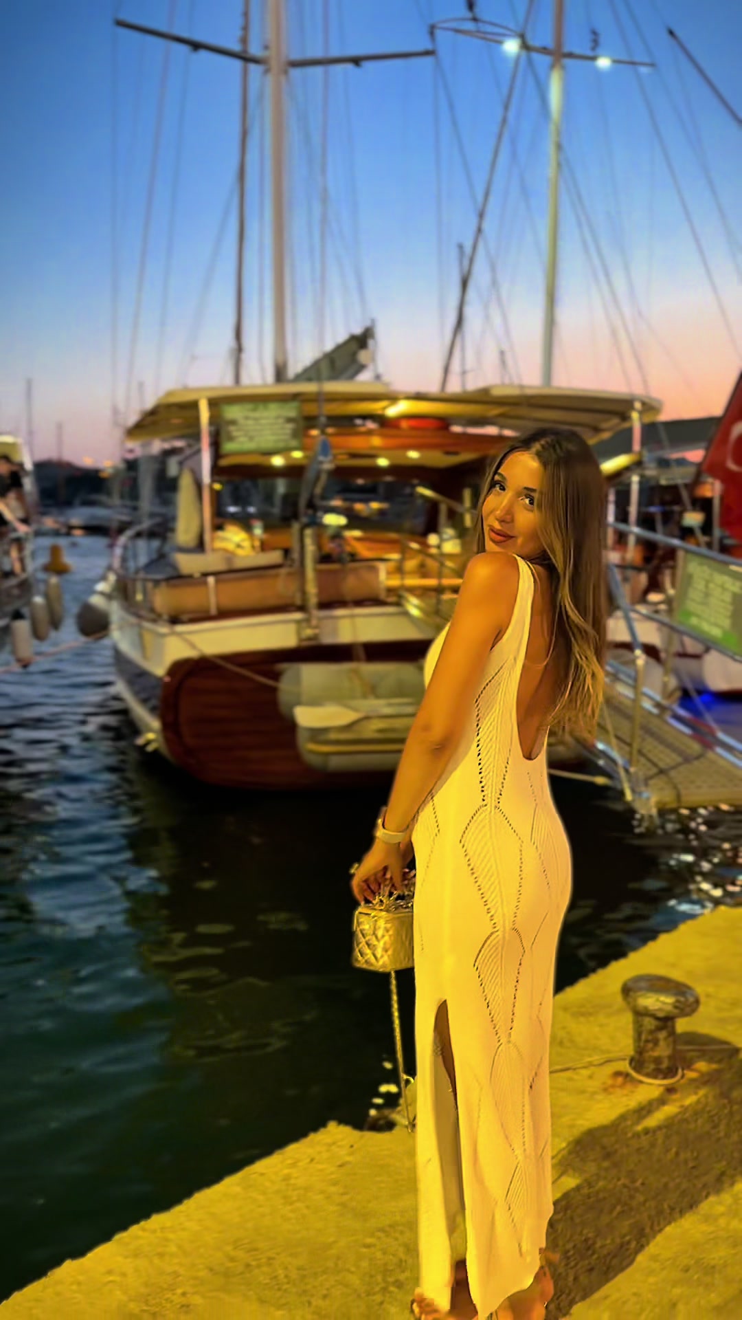 @cevonaz.