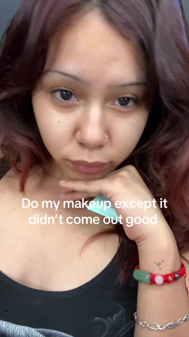 @😸