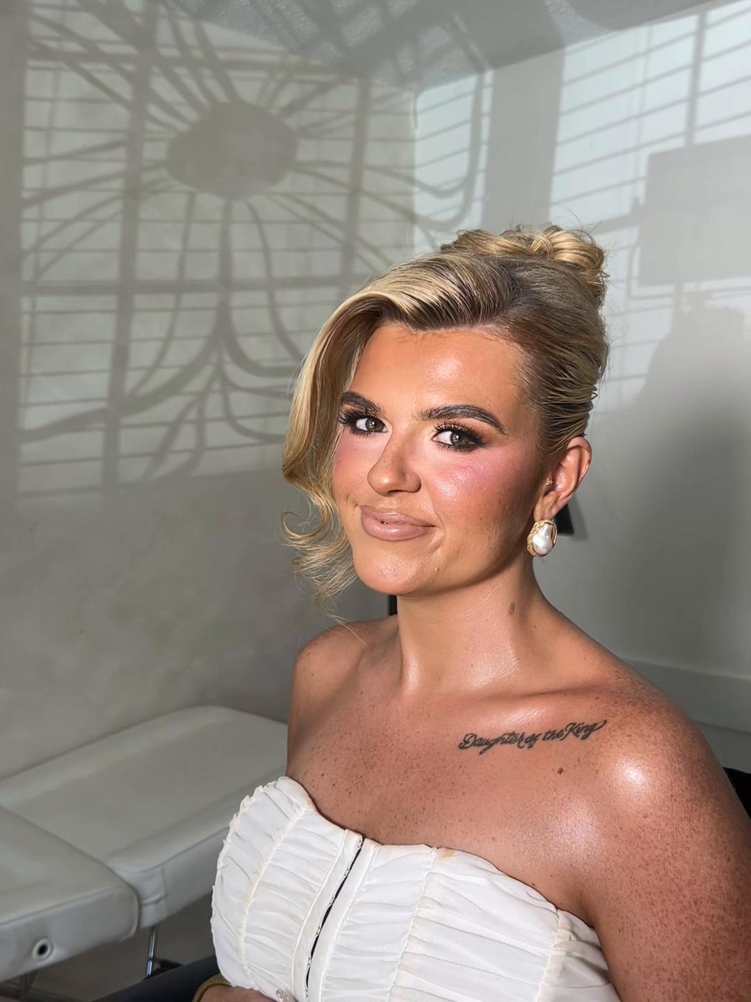 @Amberlyn Holifield|Travel HMUA